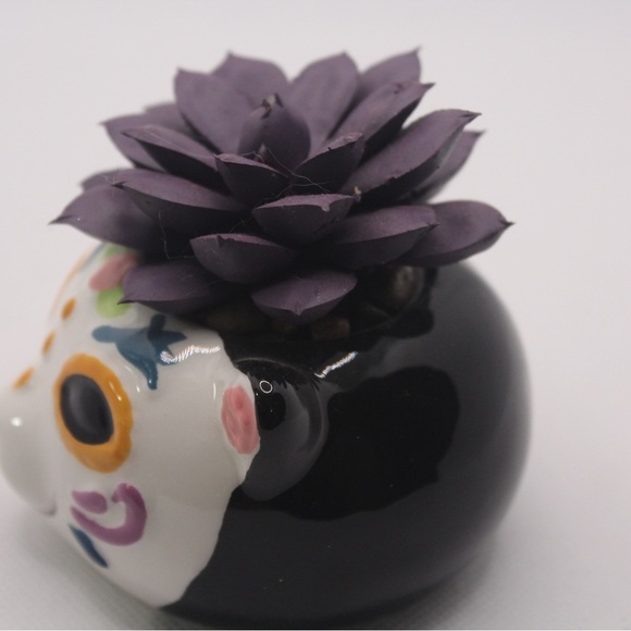 💀 NWOT Halloween Faux Planter with Purple Succulent - Picture 5 of 5